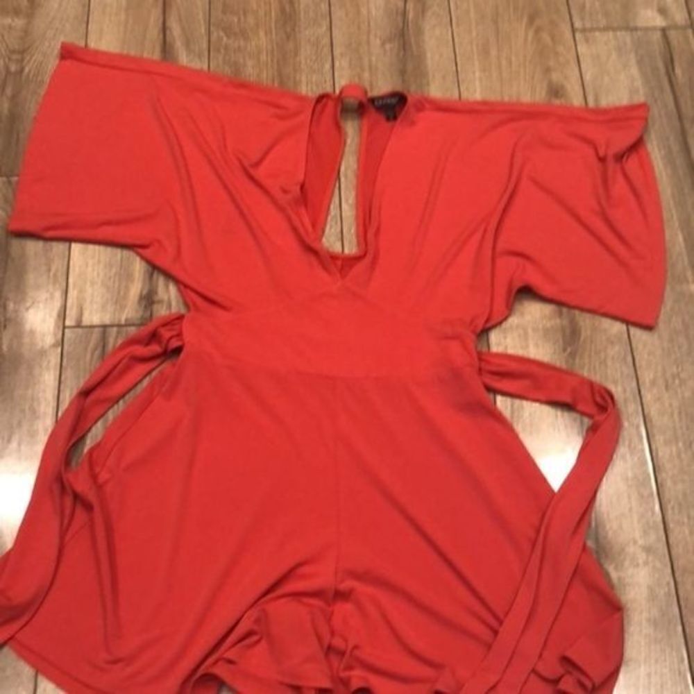 Express Rompers​​ - Picture 3 of 4